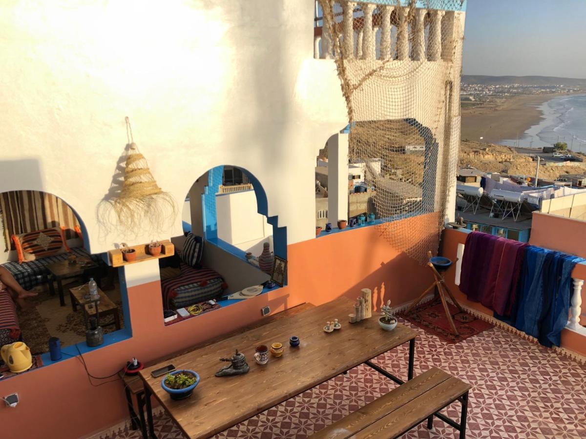 Binic Surf House Bed and Breakfast Taghazout Eksteriør billede