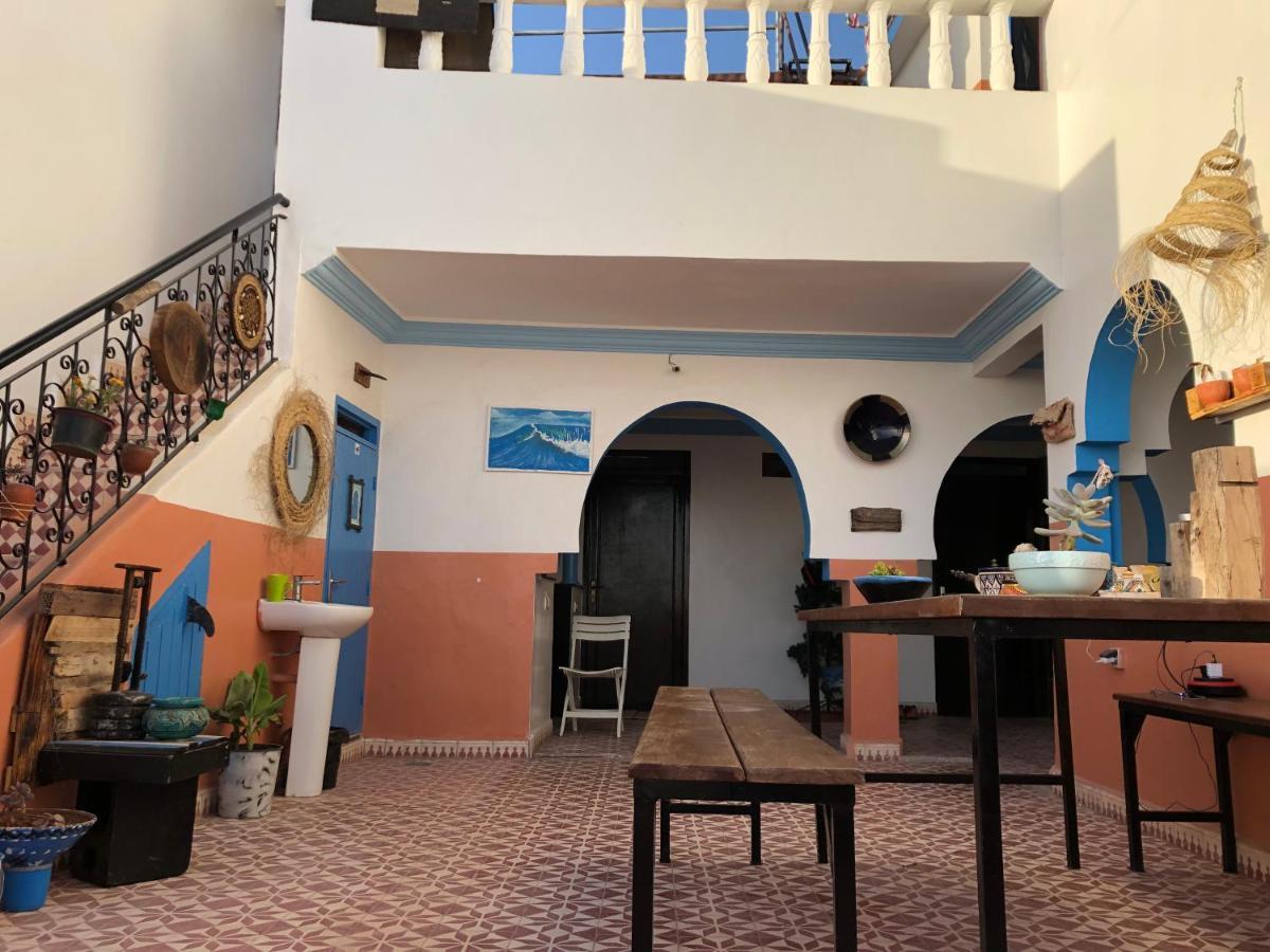 Binic Surf House Bed and Breakfast Taghazout Eksteriør billede