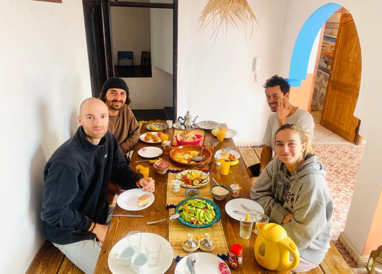 Binic Surf House Bed and Breakfast Taghazout Eksteriør billede