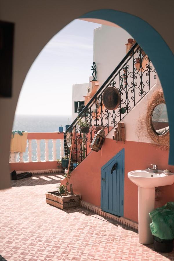 Binic Surf House Bed and Breakfast Taghazout Eksteriør billede